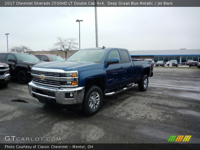 2017 Chevrolet Silverado 2500HD LT Double Cab 4x4 in Deep Ocean Blue Metallic