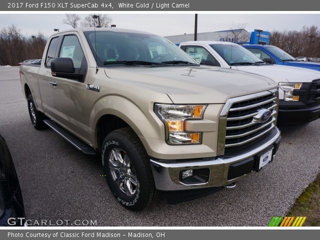 2017 Ford F150 XLT SuperCab 4x4 in White Gold