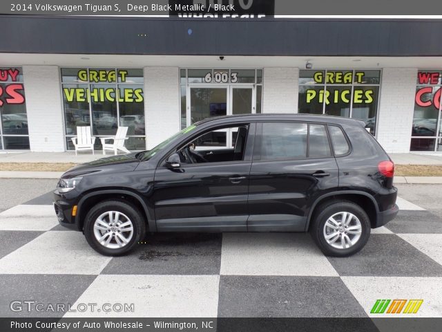 2014 Volkswagen Tiguan S in Deep Black Metallic