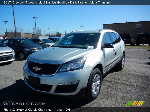 2017 Chevrolet Traverse LS in Silver Ice Metallic
