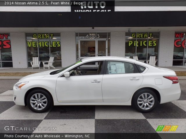 2014 Nissan Altima 2.5 S in Pearl White