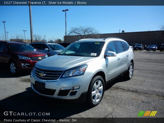 2017 Chevrolet Traverse LT in Silver Ice Metallic