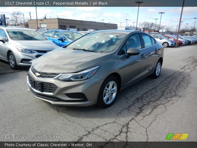 2017 Chevrolet Cruze LT in Pepperdust Metallic
