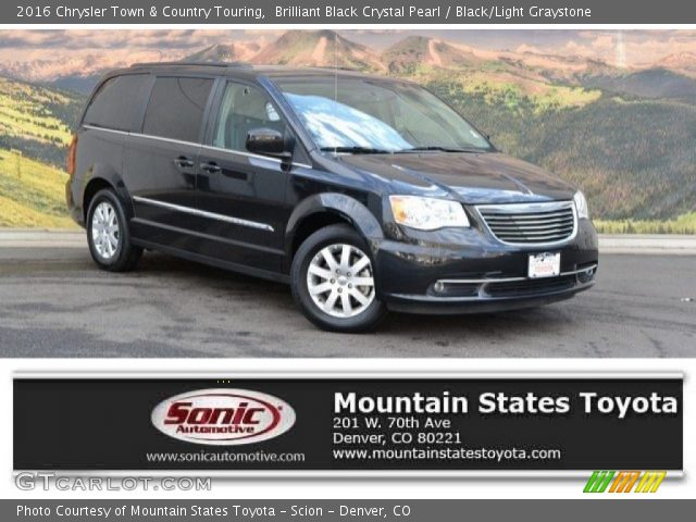 2016 Chrysler Town & Country Touring in Brilliant Black Crystal Pearl