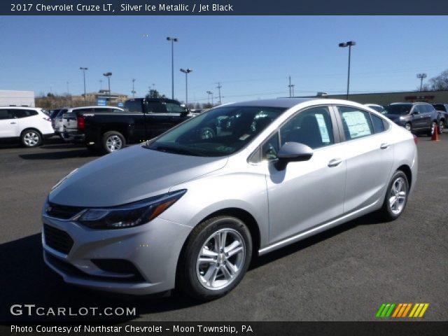 2017 Chevrolet Cruze LT in Silver Ice Metallic