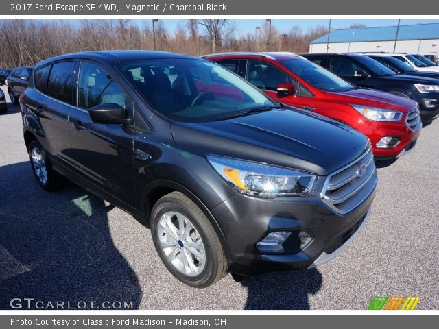 2017 Ford Escape SE 4WD in Magnetic
