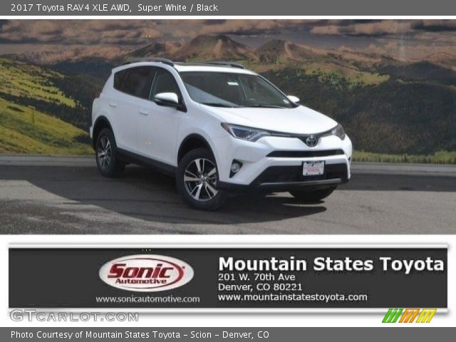 2017 Toyota RAV4 XLE AWD in Super White