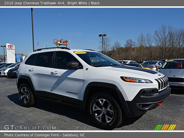 2016 Jeep Cherokee Trailhawk 4x4 in Bright White