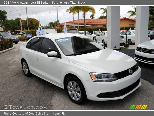 2014 Volkswagen Jetta SE Sedan in Pure White