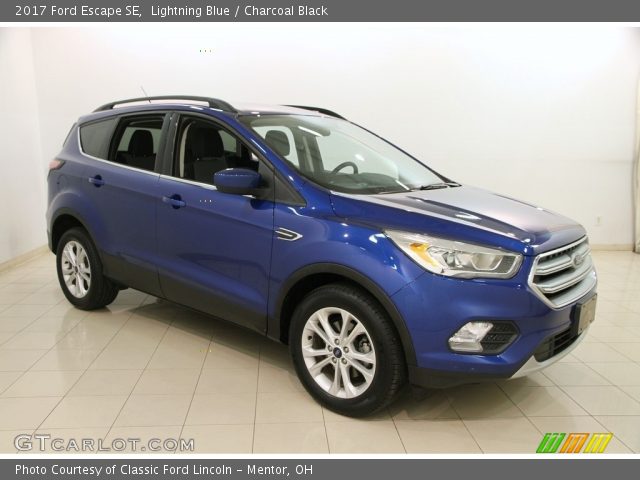 2017 Ford Escape SE in Lightning Blue