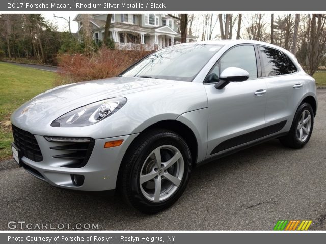 2017 Porsche Macan  in Rhodium Silver Metallic