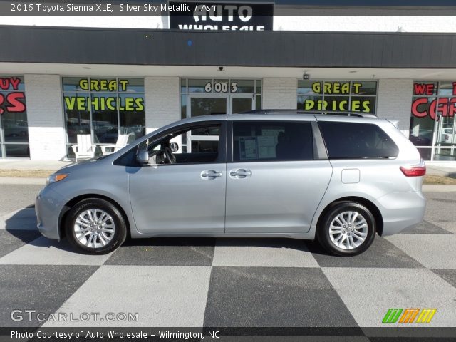 2016 Toyota Sienna XLE in Silver Sky Metallic