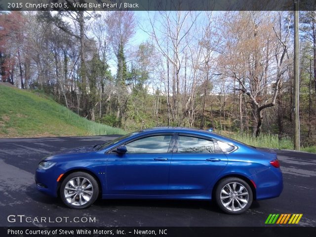 2015 Chrysler 200 S in Vivid Blue Pearl
