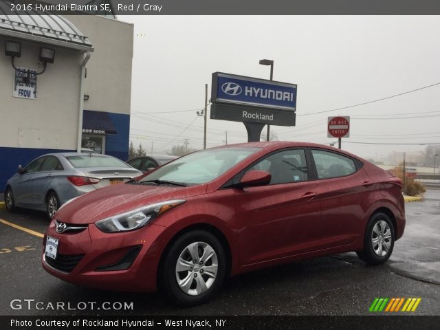 2016 Hyundai Elantra SE in Red