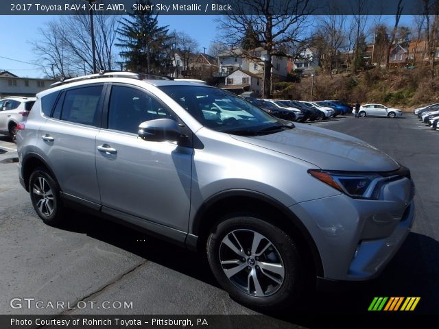 2017 Toyota RAV4 XLE AWD in Silver Sky Metallic