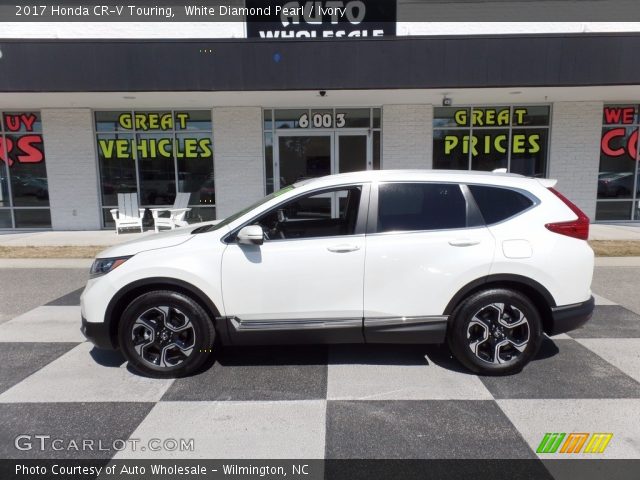 2017 Honda CR-V Touring in White Diamond Pearl