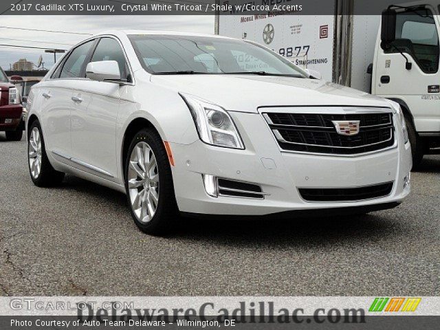 2017 Cadillac XTS Luxury in Crystal White Tricoat