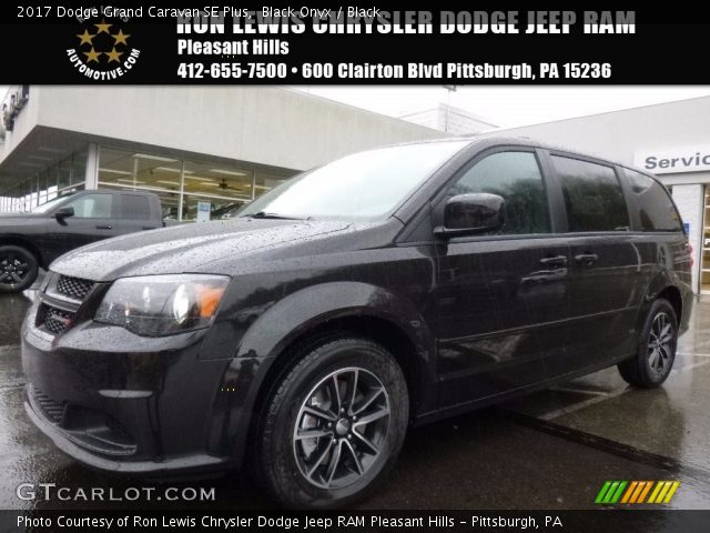 2017 Dodge Grand Caravan SE Plus in Black Onyx