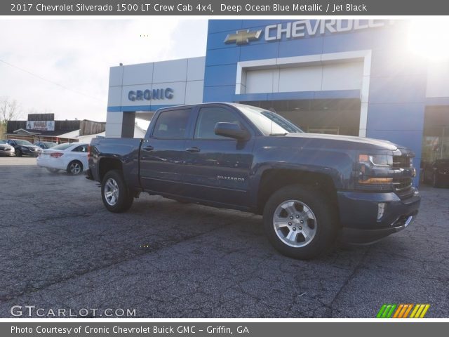 2017 Chevrolet Silverado 1500 LT Crew Cab 4x4 in Deep Ocean Blue Metallic