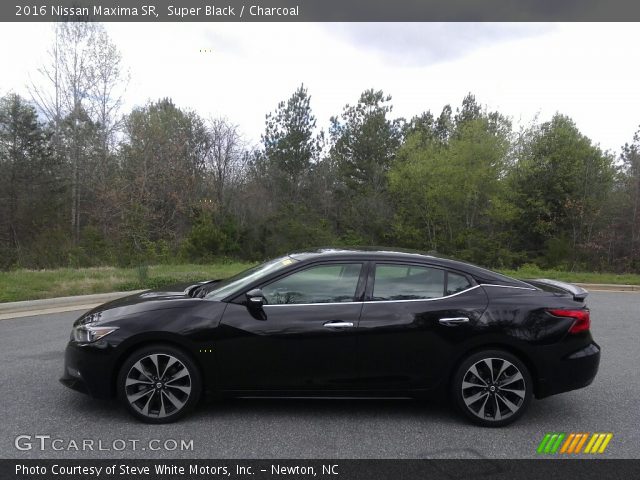 2016 Nissan Maxima SR in Super Black