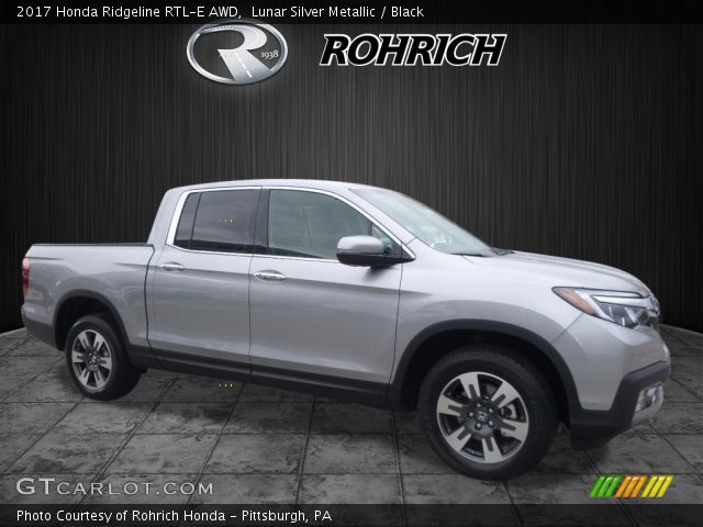 2017 Honda Ridgeline RTL-E AWD in Lunar Silver Metallic