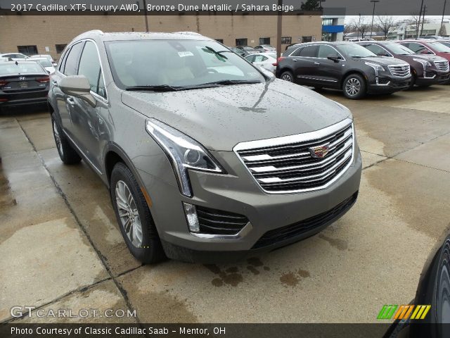 2017 Cadillac XT5 Luxury AWD in Bronze Dune Metallic