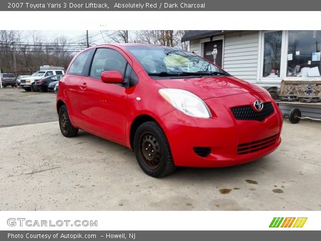 2007 Toyota Yaris 3 Door Liftback in Absolutely Red