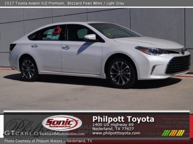 2017 Toyota Avalon XLE Premium in Blizzard Pearl White