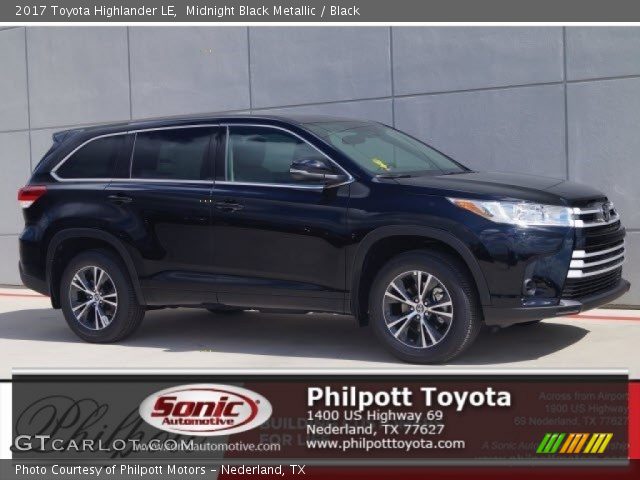 2017 Toyota Highlander LE in Midnight Black Metallic