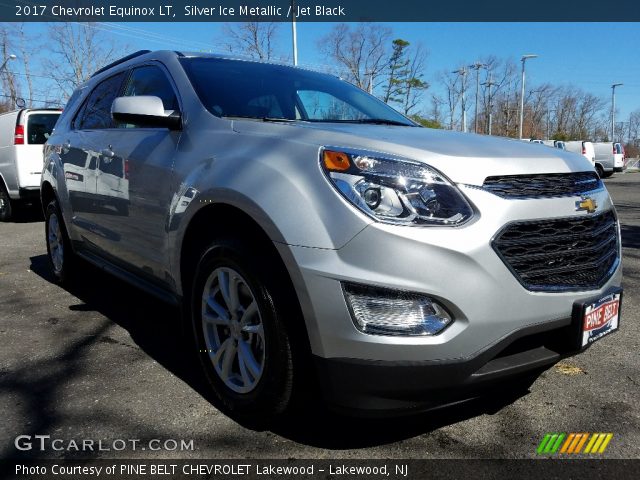2017 Chevrolet Equinox LT in Silver Ice Metallic