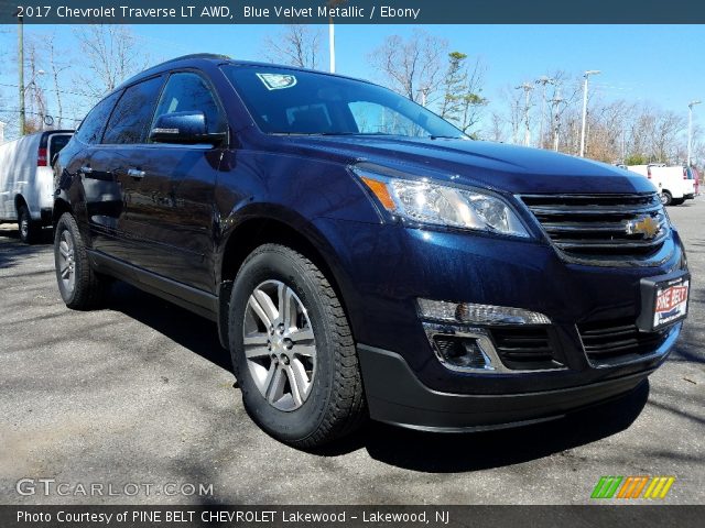 2017 Chevrolet Traverse LT AWD in Blue Velvet Metallic