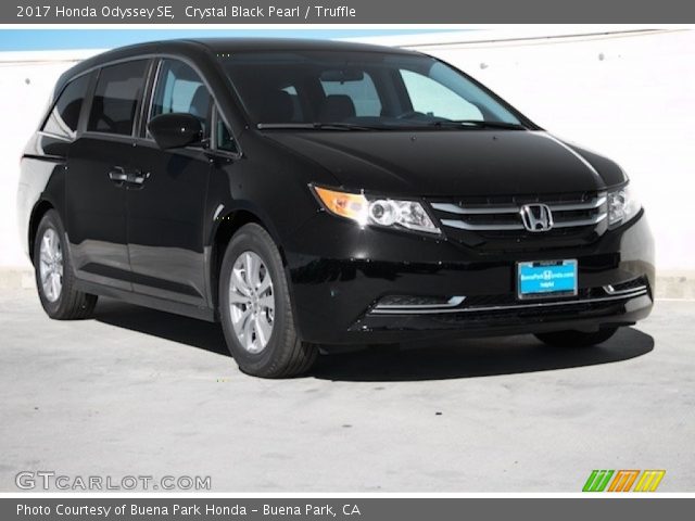 2017 Honda Odyssey SE in Crystal Black Pearl