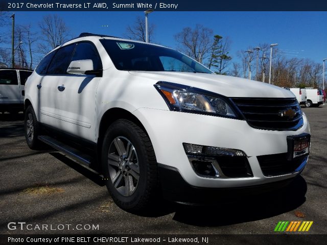 2017 Chevrolet Traverse LT AWD in Summit White