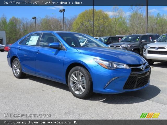 2017 Toyota Camry SE in Blue Streak Metallic