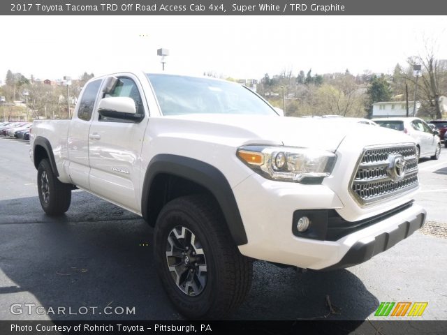 2017 Toyota Tacoma TRD Off Road Access Cab 4x4 in Super White