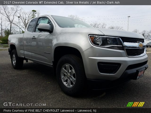 2017 Chevrolet Colorado WT Extended Cab in Silver Ice Metallic
