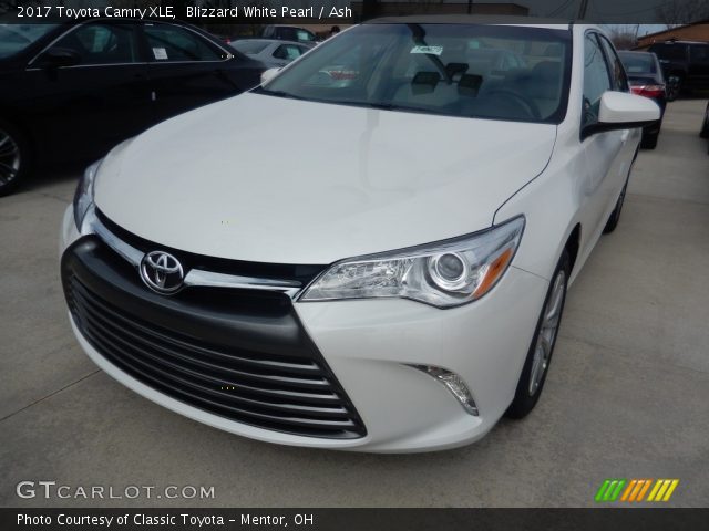 2017 Toyota Camry XLE in Blizzard White Pearl
