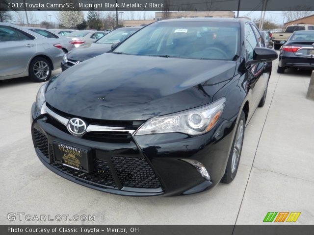 2017 Toyota Camry SE in Midnight Black Metallic