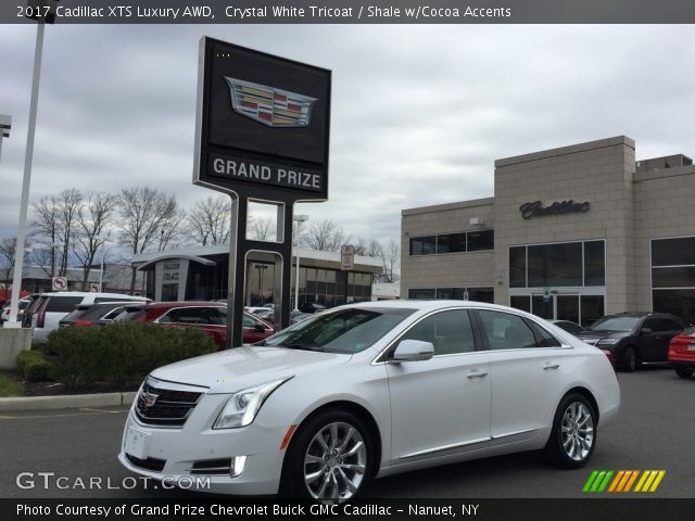 2017 Cadillac XTS Luxury AWD in Crystal White Tricoat