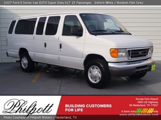 2007 Ford E Series Van E350 Super Duty XLT 15 Passenger in Oxford White