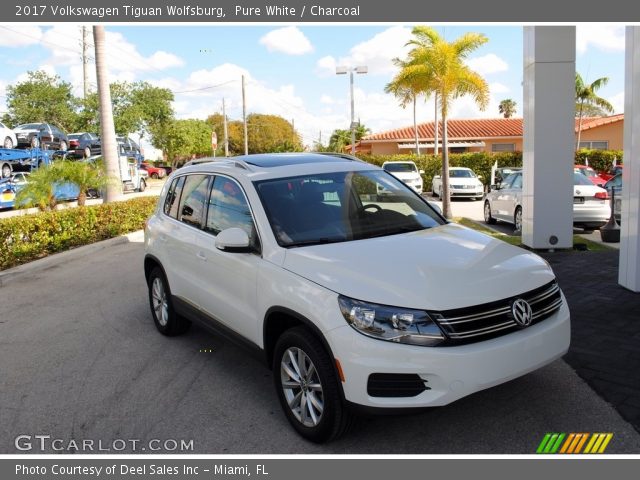 2017 Volkswagen Tiguan Wolfsburg in Pure White
