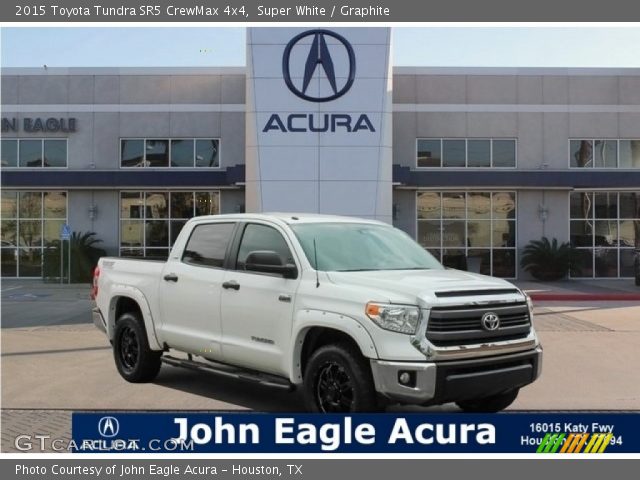 2015 Toyota Tundra SR5 CrewMax 4x4 in Super White
