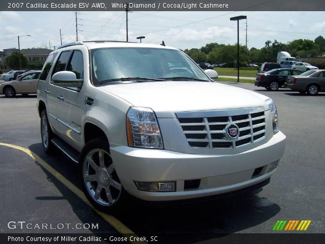 2007 Cadillac Escalade ESV AWD in White Diamond