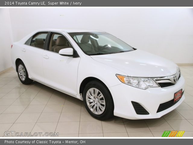 2014 Toyota Camry LE in Super White