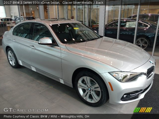 2017 BMW 3 Series 330i xDrive Sedan in Glacier Silver Metallic