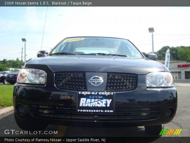 2006 Nissan Sentra 1.8 S in Blackout