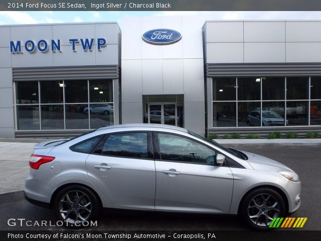 2014 Ford Focus SE Sedan in Ingot Silver