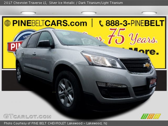 2017 Chevrolet Traverse LS in Silver Ice Metallic