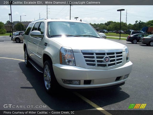 2007 Cadillac Escalade ESV in White Diamond