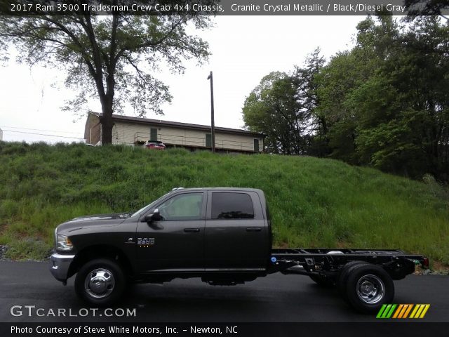 2017 Ram 3500 Tradesman Crew Cab 4x4 Chassis in Granite Crystal Metallic